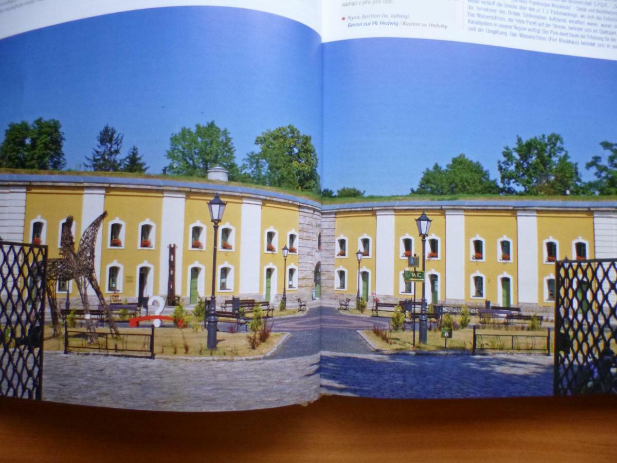 Der Kleine Bauernhof Keine Arbeiter Zadnych Pracownikow Leilighet Lubiatow  Eksteriør bilde